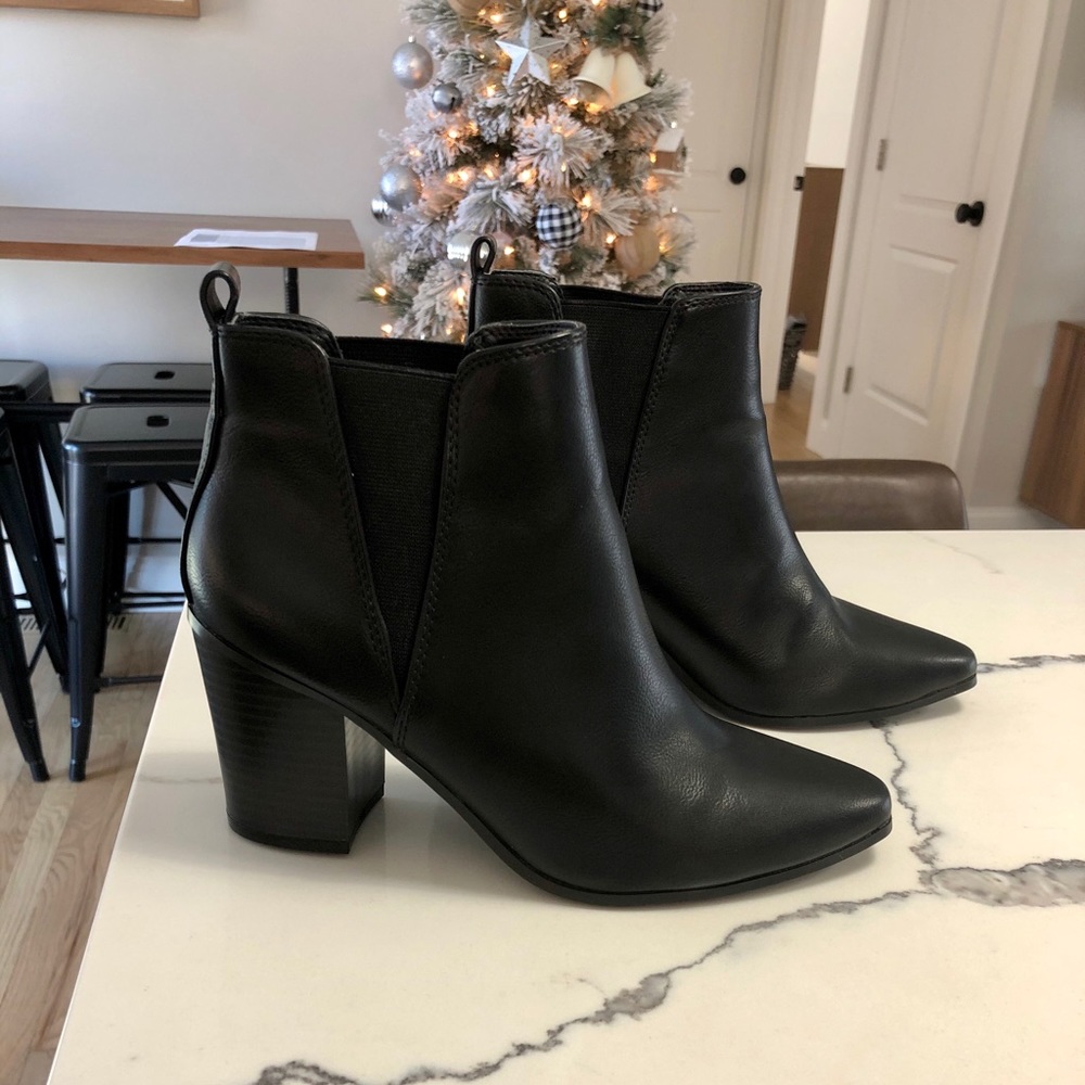 Forever21 Black Booties size 7
